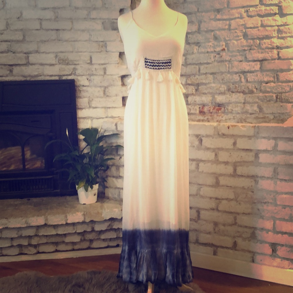 A Fashion Fuse Boho dress.